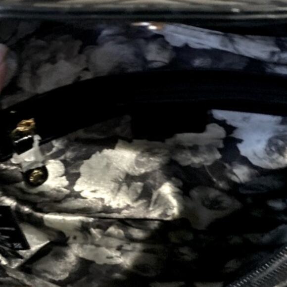 Ted Baker London Black Patent PVC Quilted Gold Logo Zip Buckle Agathis Bag Purse - Picture 6 of 11